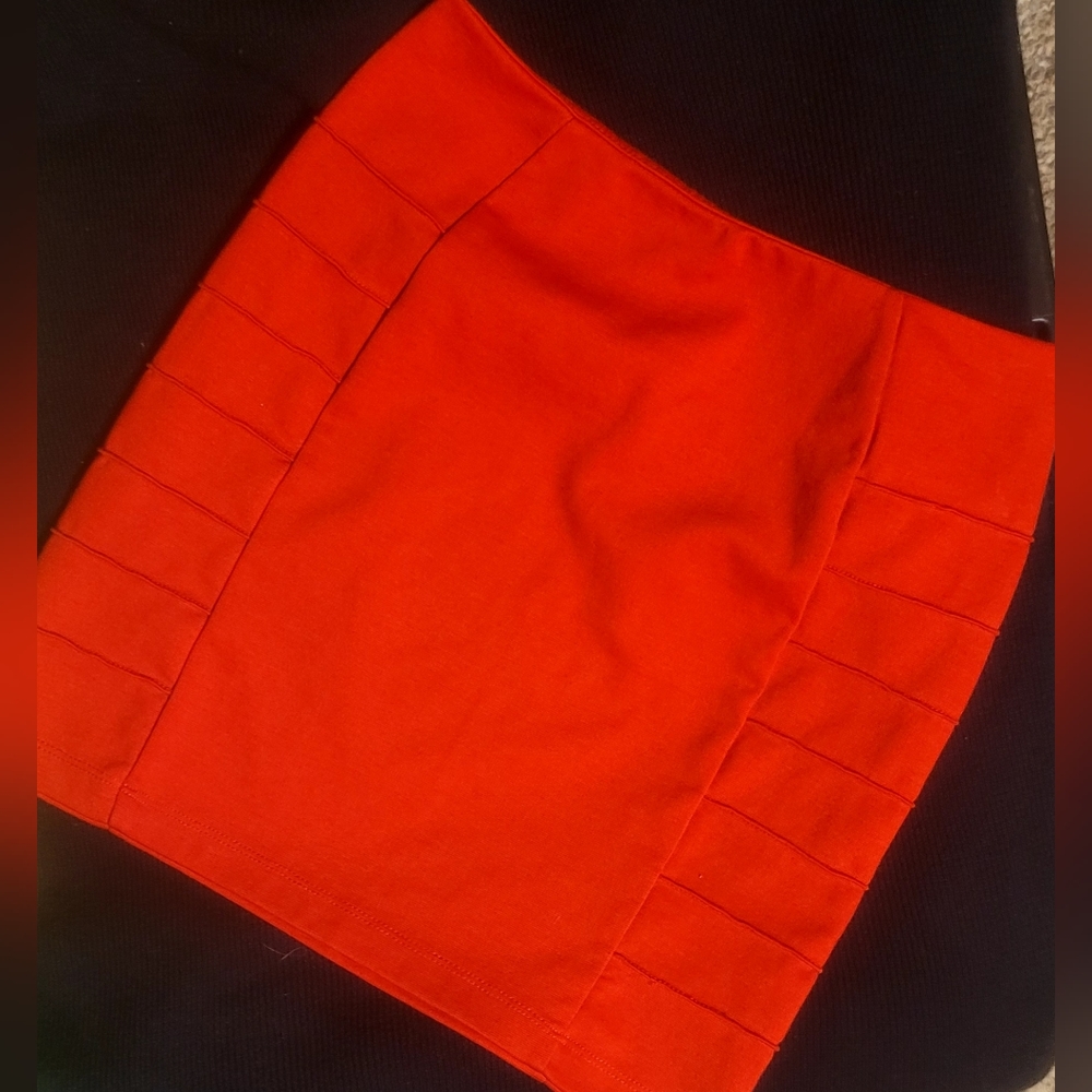 HOT HOT HOT! Small Forever 21 🍒 Red Mini Skirt ♥️